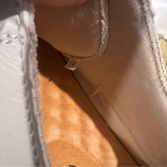 Salkind HANDCRAFTED DESIGN: Featuring meticulous hand-stitched details along - Picture 10 of 11